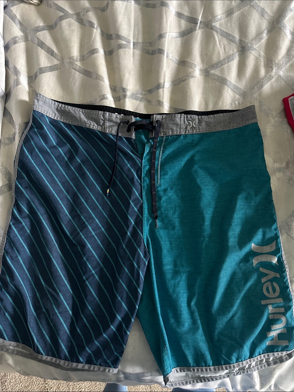 Hurley Men’s Teal & Navy Split-Panel Board Shorts